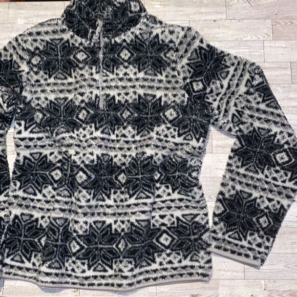 Prince & Fox, B&W Snowflake, Fleece, Half Zip Pullover - Picture 15 of 16